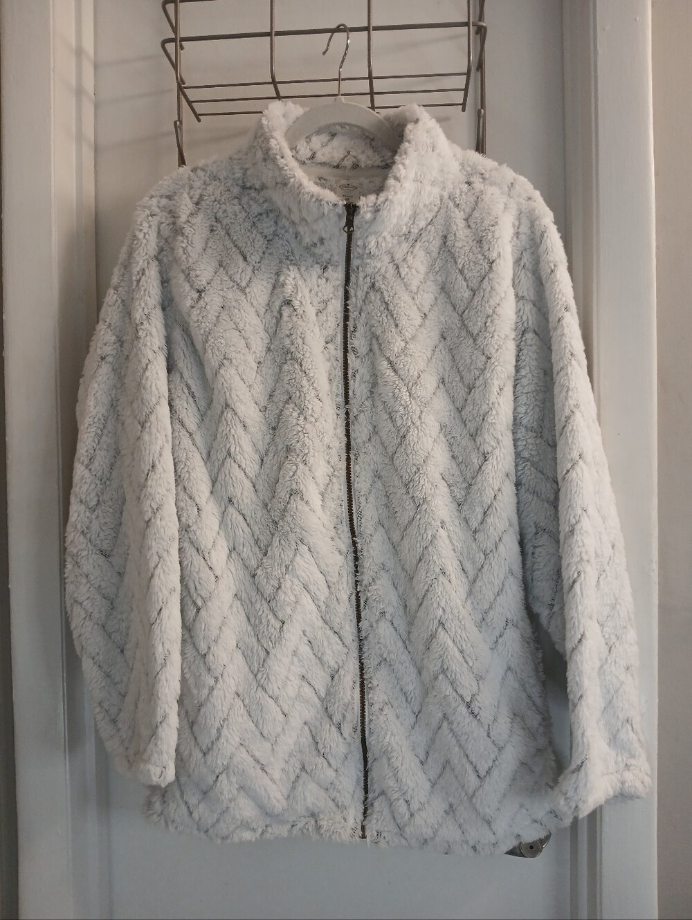 White & Gray Fleece Feel Zip Front Faux Fur Jacket 2X